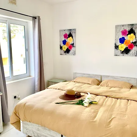 Private Bedroom With Balcony In A Shared At The Bay Of Bed & Breakfast Xlendi